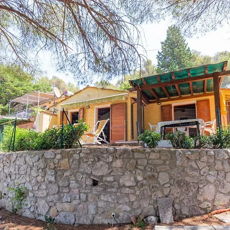 Сasa de vacaciones Residenza Miramare By Helloelba
